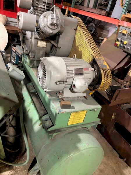 20 HP 15T INGERSOLL - RAND AIR COMPRESSOR