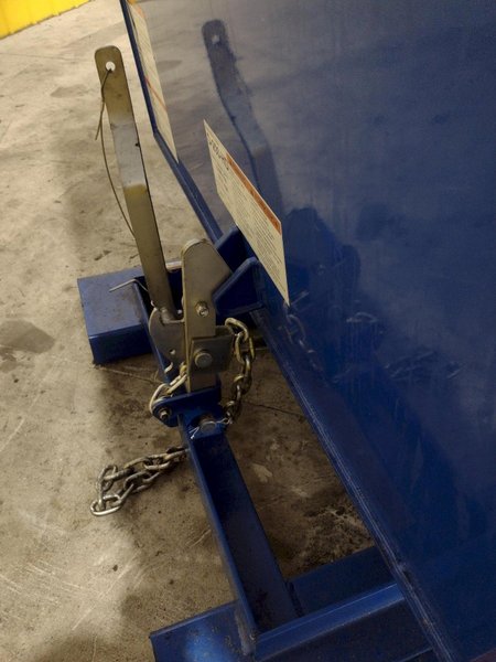 1 YARD X 6,000 LBS VESTIL MODEL #D-HOP-100-HD SELF DUMPING HOPPER: STOCK #22490