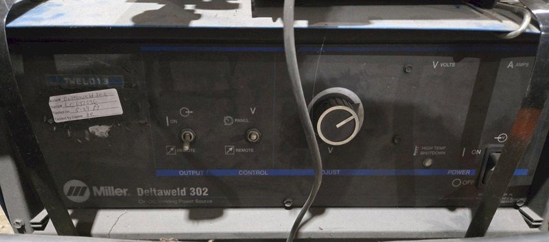 MILLER DELTAWELD 302 / 70 SERIES MIG WELDER WITH WIRE FEEDER USED