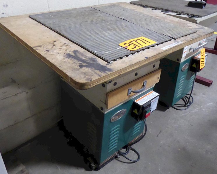 Grizzly Downdraft Sanding Table G0534, 600 CFM, 24&quot; x 24&quot; Tbl., 1 Phase