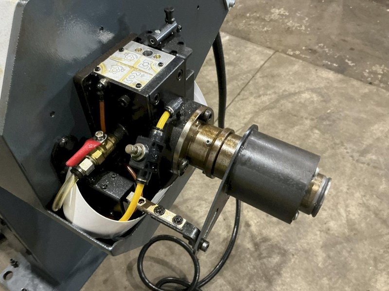 2017 6' LNS MODEL #GT326-E CNC BAR FEEDER : YOBRO 25108