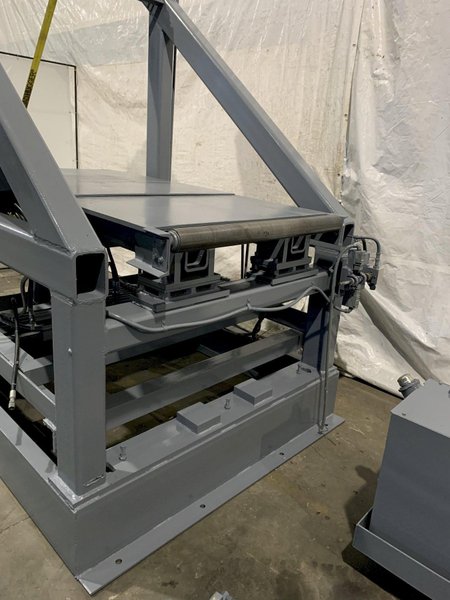 48" DAHLSTROM HD-37548 PEELER TABLE W/ HYDRAULIC HOLD DOWN. STOCK # 0206522