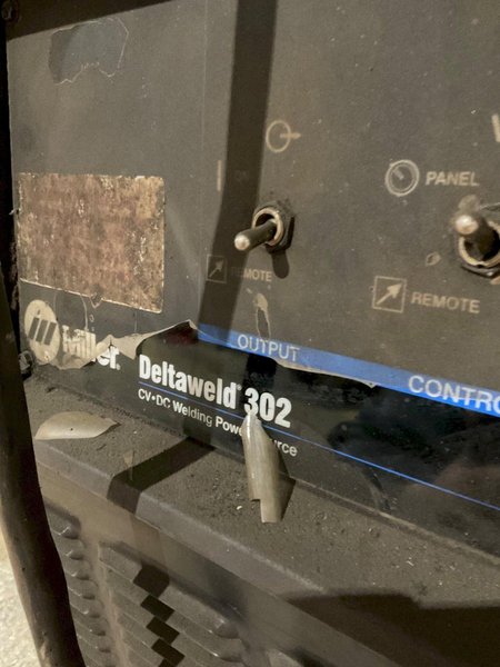 MILLER DELTAWELD 302 CV/DC WELDER USED