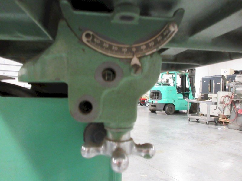 Rockwell/Delta 28-380, 14" Wood and Metal Cutting Vertical Bandsaw- Auction Item