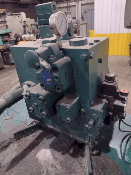 24" X 36" X 96" LONG AMERICAN MODEL #10447 HYDRAULIC HORIZONTAL BALER: YOBRO #24745