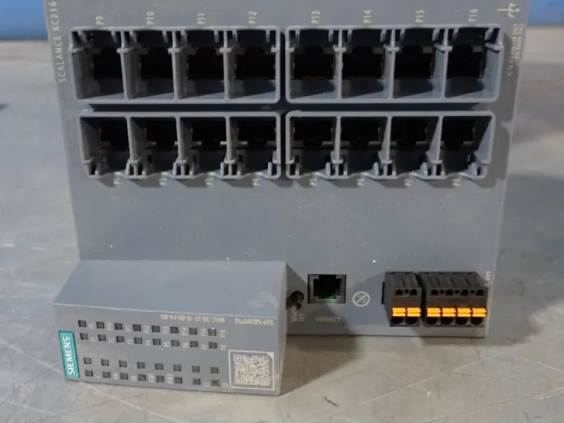 SIEMENS ETHERNET SWITCH  -  6GK5216-0BA00-2AC2