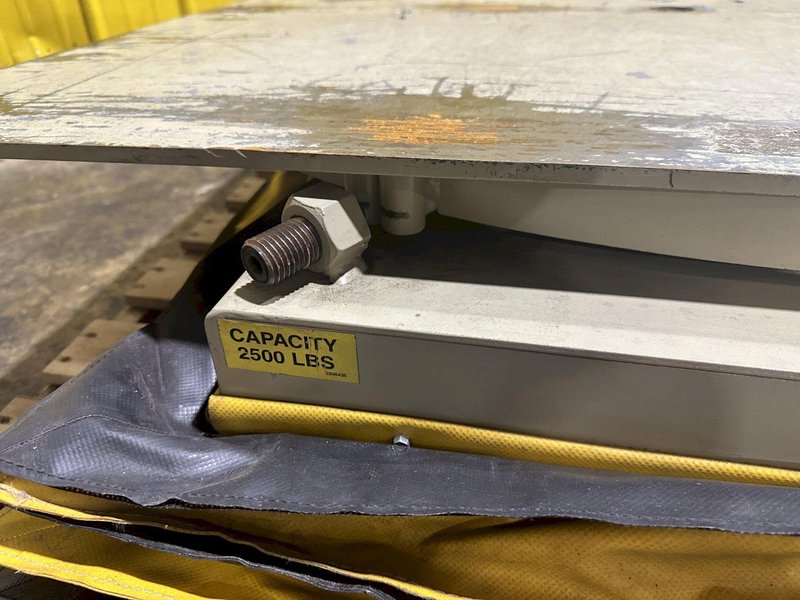 2500 LBS X 48" X 44" SOUTHWORTH MODEL #LS2.5-36 BACKSAVER  HYDRAULIC SCISSOR LIFT &amp; TURN TABLE , 110V: STOCK #20509