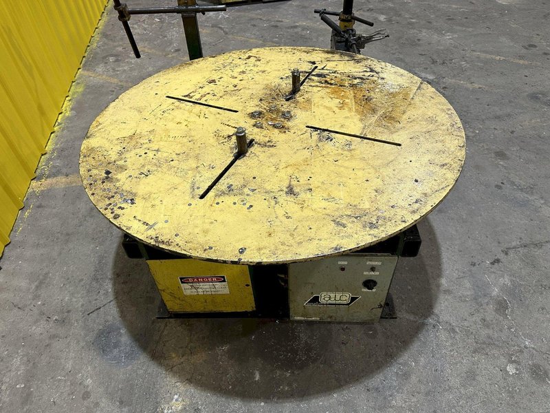 5,500 LBS X 48&quot; AWC (ACCRA-WIRE CONTROLS) MODEL #F-200 HORIZONTAL PALLET TYPE POWERED DE-COILER REEL: STOCK #20266