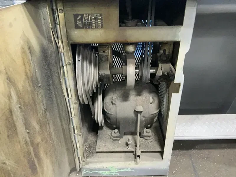 HARDINGE BROTHERS INC. 4”X26” LATHE  -  DV 59