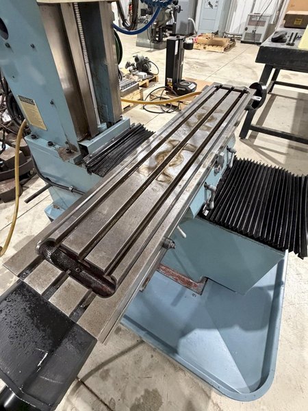 SWI TRAK DPMSX 2P, 3 Axis CNC Bed Mill