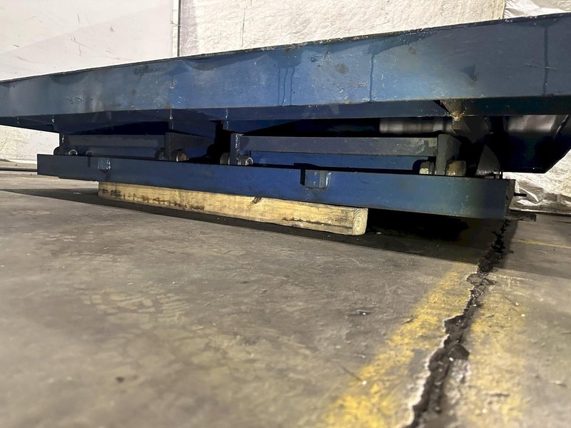 10,000 LB X 72" X 72" X 72" VESTIL EHLT-10-72 HYDRAULIC LIFT TABLE STOCK#3572