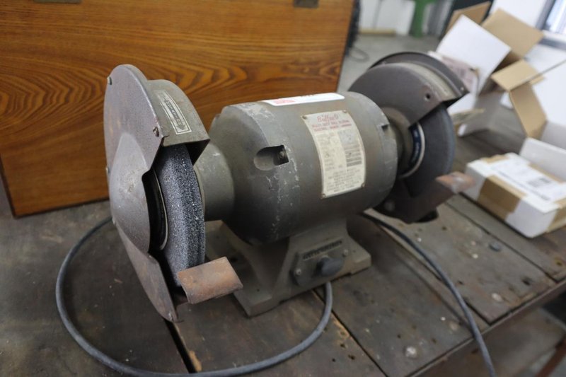 Buffalo B-8 8" Double End Grinder, Bench Model, 3/4 HP, 3450 RPM - Singe Phase- Auction Item