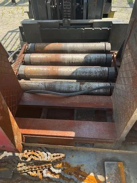 24" x 16"  CHEN LONG DOUBLE COLUMN HORIZONTAL BAND SAW