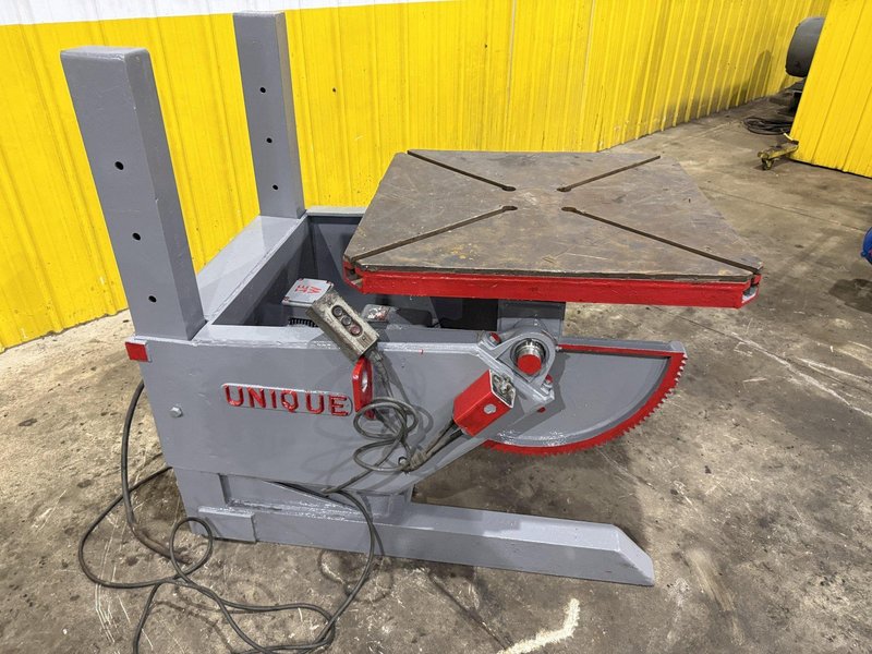 3,000 LBS READCO - UNIQUE MODEL #UPC-30-6 MC POWERED WELDING POSITIONER: YOBRO #25846