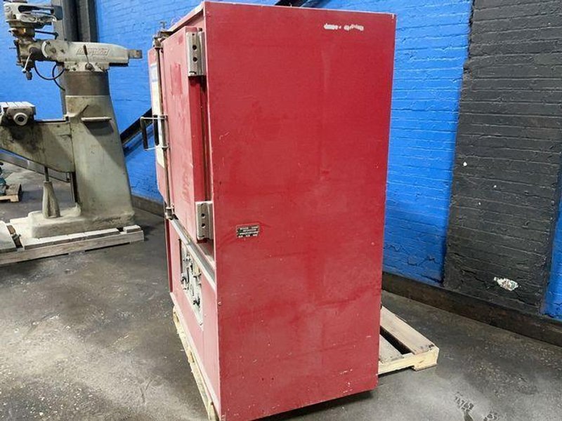 BLUE M 650* F / 343* C OVEN  -  P0M-136C-1