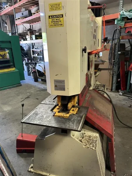 185 TON GEKA MODEL #HYDRACORP 165/SD HYDRAULIC IRONWORKER: YOBRO #25802
