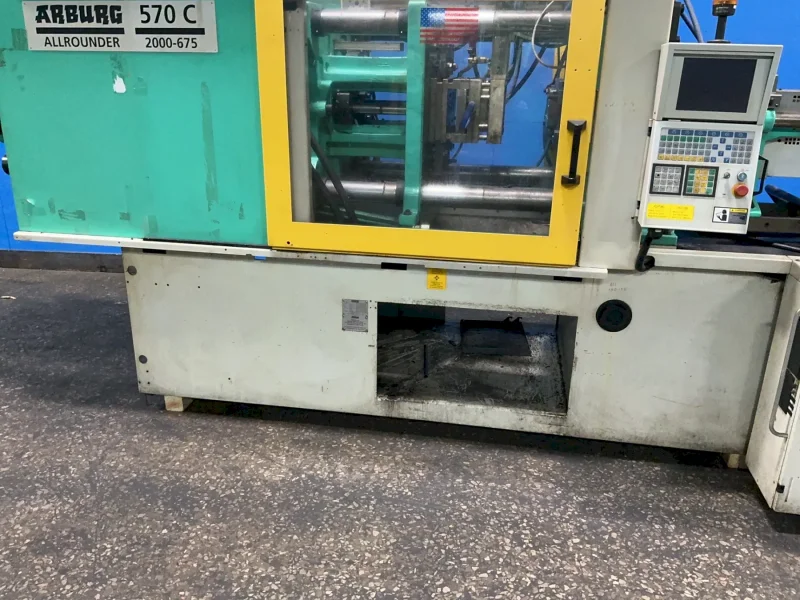 ARBURG INC INJECTION MOLDER  -  570 C 2000 - 675