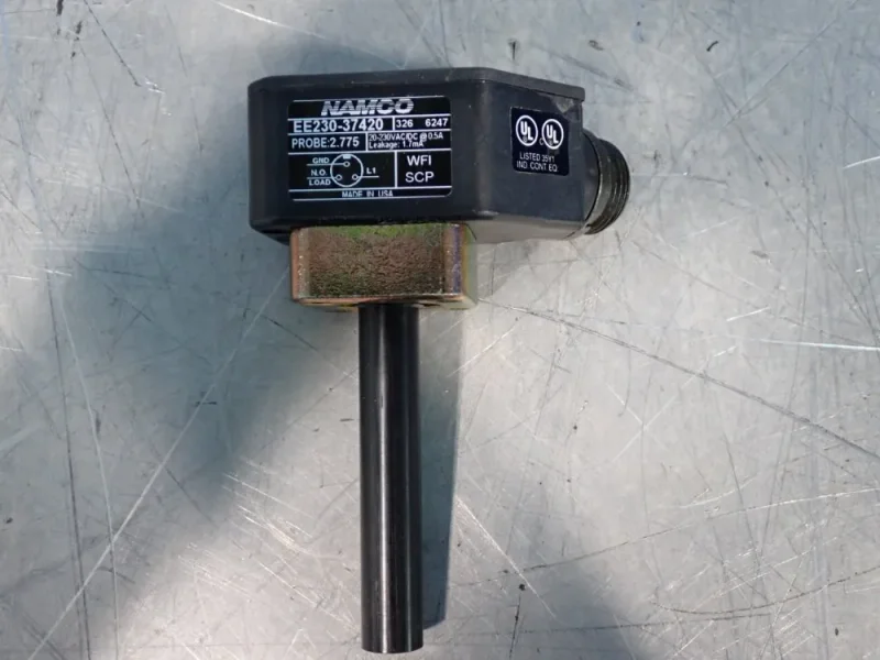 NAMCO CONTROLS 3000 PSI CLINDICATOR PROXIMITY SWITCH  -  EE230-37420