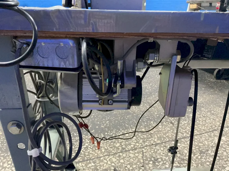 JUKI 20” X 33” SEWING MACHINE  -  LU-1560N