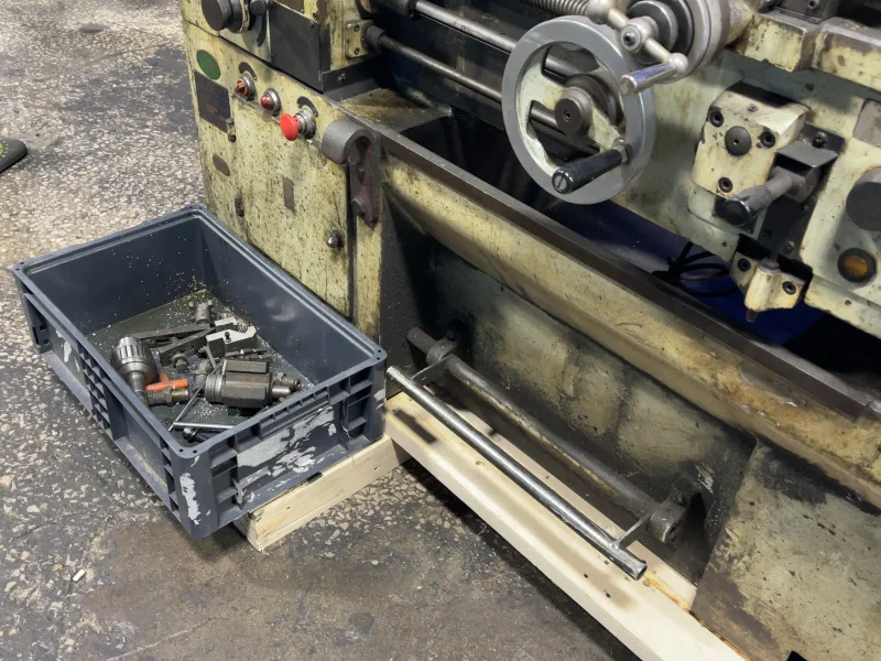 YANG IRON WORKS CO 14” X 22” LATHE  -  YAN-550C