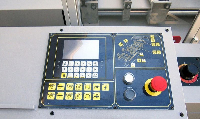 Behringer SLB240AG automatic CNC