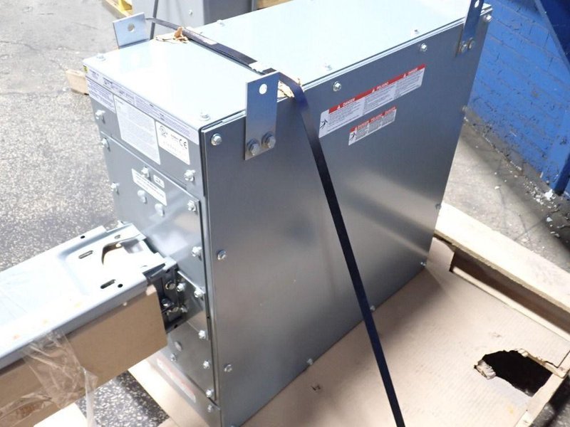 SQUARE D 100 AMP / 600 VAC BUSWAY  -  CF2310GETBMB