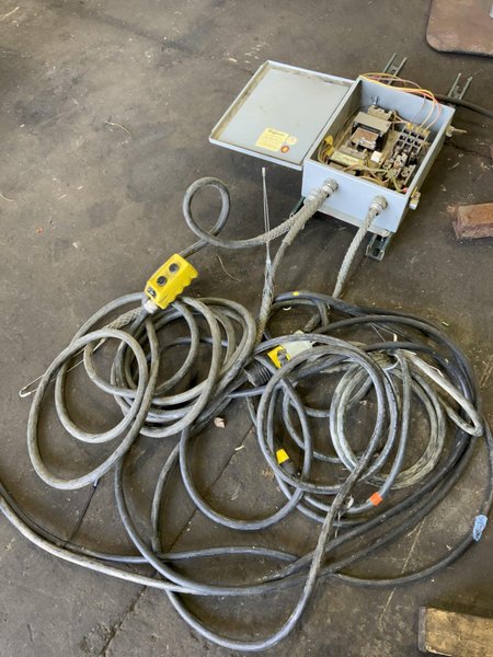 4000 LB ADVANCED HYDRAULIC SCISSOR LIFT TABLE: STOCK #80991