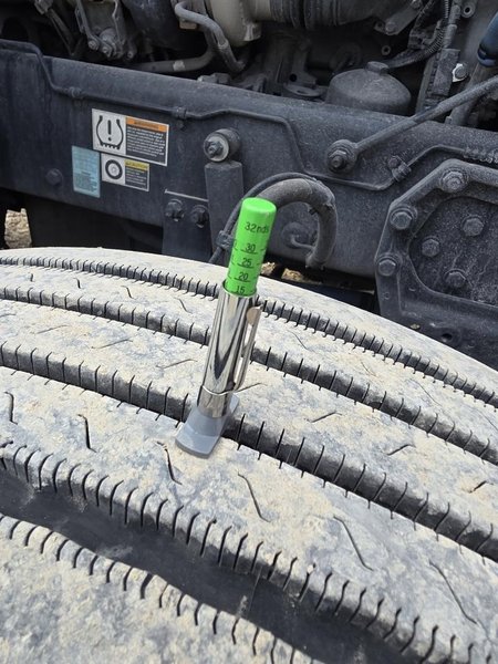 2022 Peterbilt 567 804181