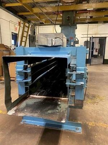 MAREN 111 297 SCRAP BALER