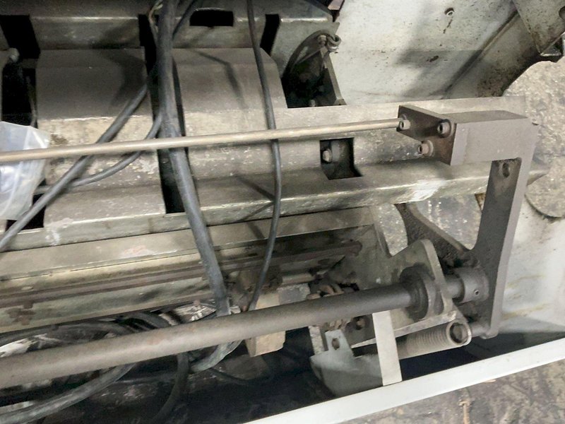 HAAS 48” BAR FEEDER  -  SERVO BAR 300