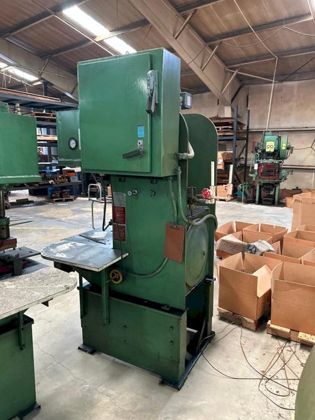 10 TON MULTIPRESS MODEL #WT100M C FRAME HYDRAULIC PRESS : YOBRO #26145