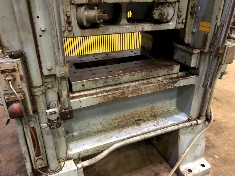 30 TON MINSTER MODEL PM2-30-30 SSDC PRESS, 1.5" STROKE: STOCK #13132