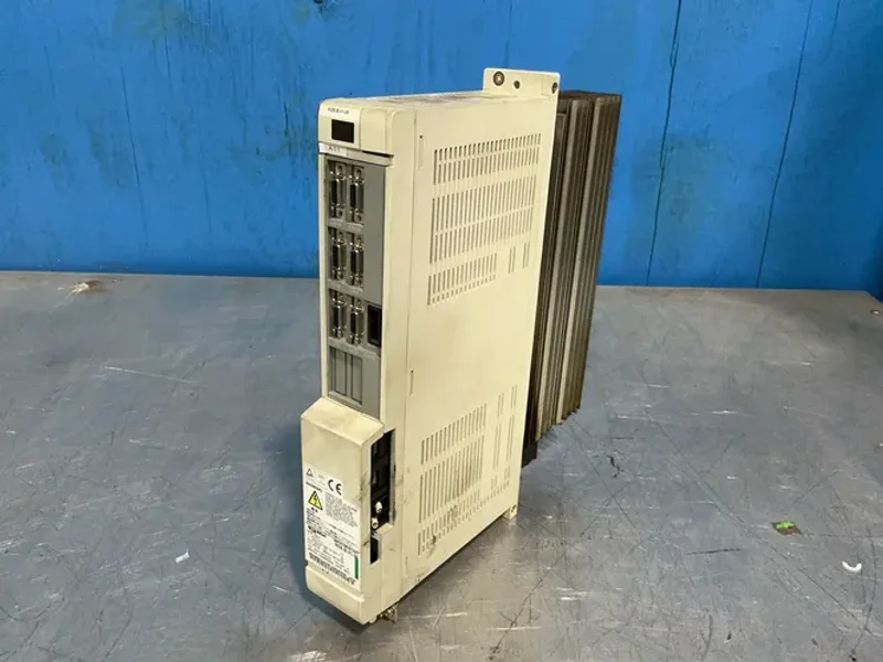 MITSUBISHI ELECTRIC 17 AMPS SERVO DRIVE UNIT   -  MDS-B-V1-35
