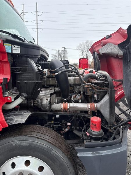 2019 Freightliner Cascadia 126 3AKJHHDR9KSKE4230