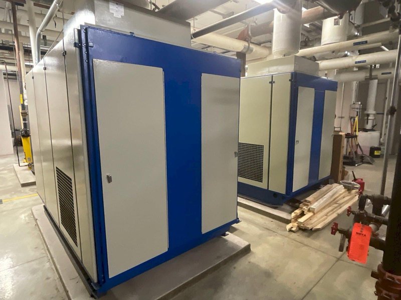 100 HP Quincy QSVI-100 Rotary Screw Vacuum Pump, 2006 – Great Condition, ~12,000 HRS (1)