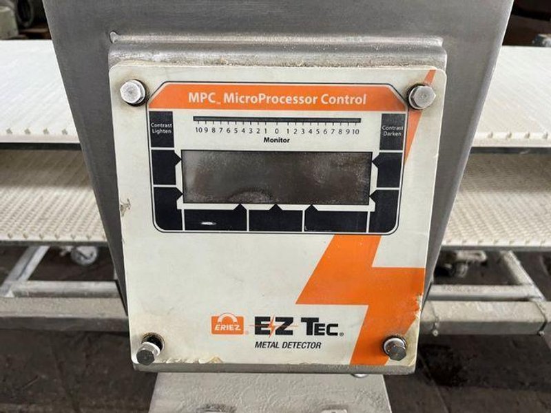 ERIEZ Metal Detector, Model EZ-5  -  EZ-5