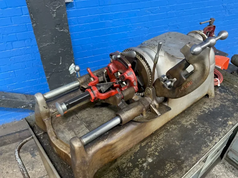 RIDGID THREADER  -  535