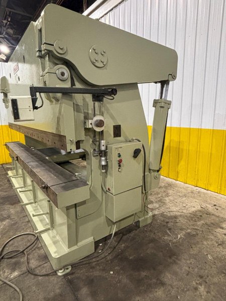 250 TON X 12' ACCURPRESS MODEL #725012 HYDRAULIC PRESS BRAKE: YOBRO #24251