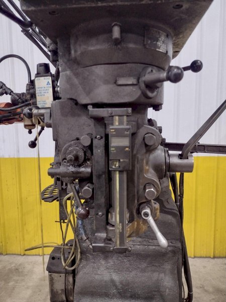 SEIKI XL VARIABLE SPEED VERTICAL KNEE MILL: YOBRO #23840