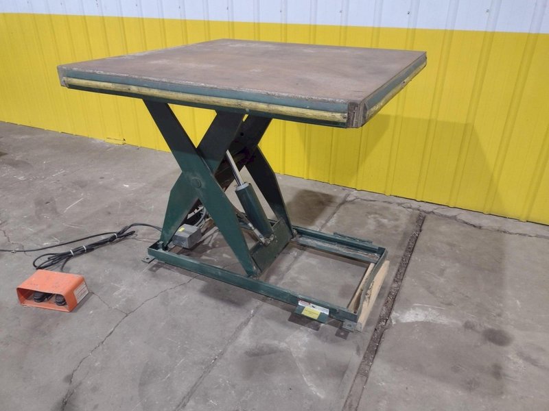 2,000 LBS X 48" X 48" SOUTHWORTH HYDRAULIC SCISSOR LIFT TABLE, SINGLE PHASE 110V STOCK3569