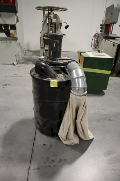 Cincinnati Fan 200S/T1 55 Gal Barrell Dust Collector- Auction Item