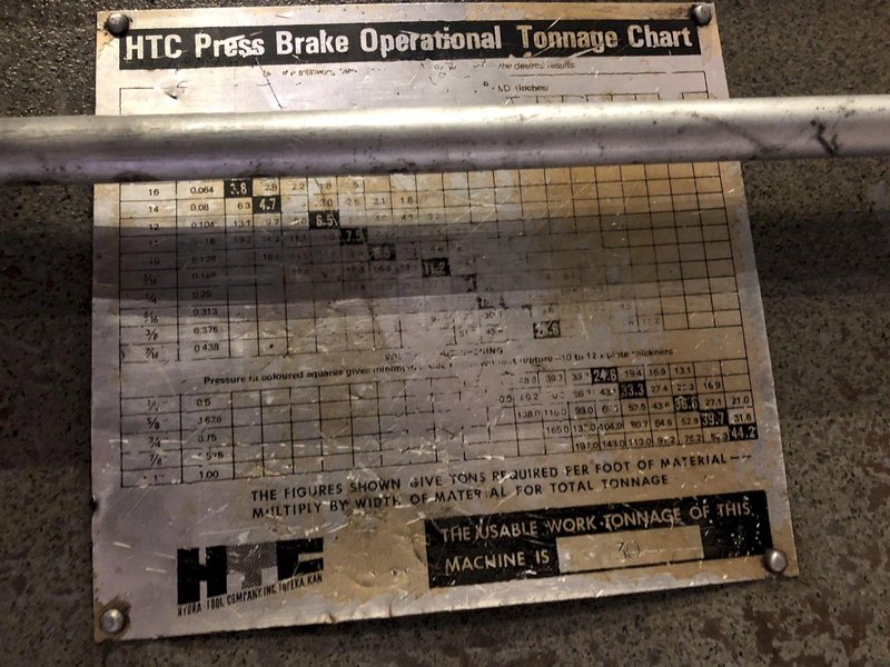 30 TON X 10' HTC MODEL #830GS HYDRAULIC PRESS FLANGED BED PUNCH BRAKE: STOCK 16953