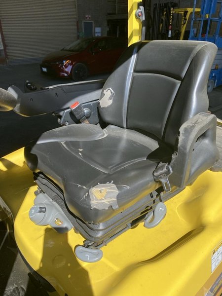 Hyster E70XN Electric Cushion Tire Forklift, 2021 – 7,000 lb Capacity, Sit-Down Rider (1)