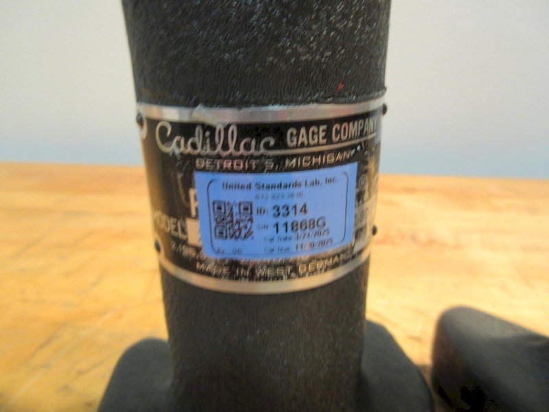 Cadillac Pla-Chek &amp; HG6 Height Stands 1 W/ 6" Riser- Auction Item