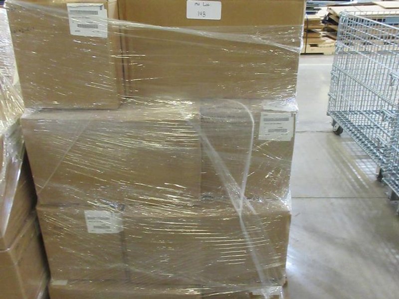 Quantum 6" x 3-1/2" x 2-1/2" Plastic Storage Bins, Approximately 500 - Auction Item