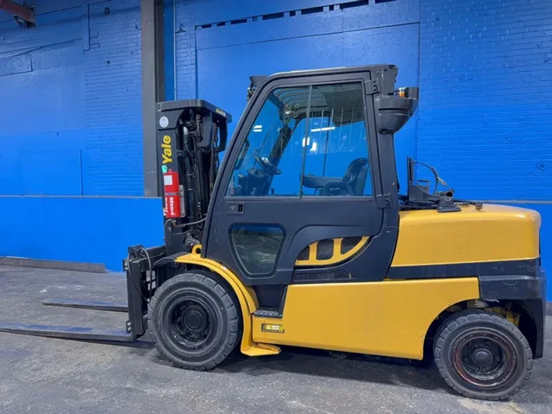 Yale 9600 Lbs Propane Forklift - Glp100vxnkhe088