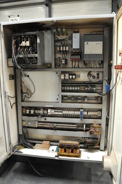 Correa A16 X: 1800 - Y: 800 - Z: 800 mm CNC