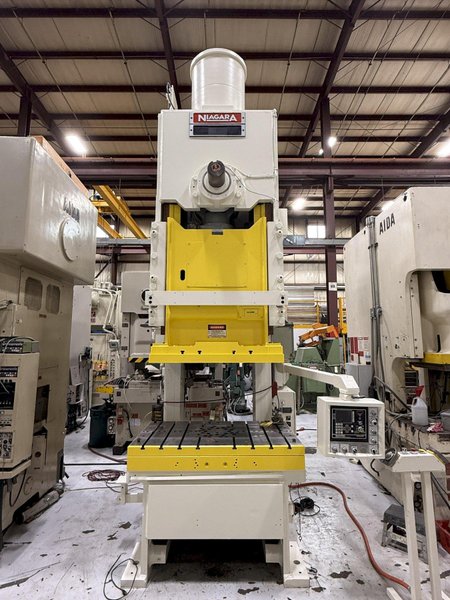 250 Ton NIAGARA E-250 OBS / Gap Frame Used Mechanical Metal Stamping Press For Sale, Under Power!