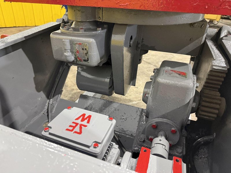 3,000 LBS READCO - UNIQUE MODEL #UPC-30-6 MC POWERED WELDING POSITIONER: YOBRO #25846