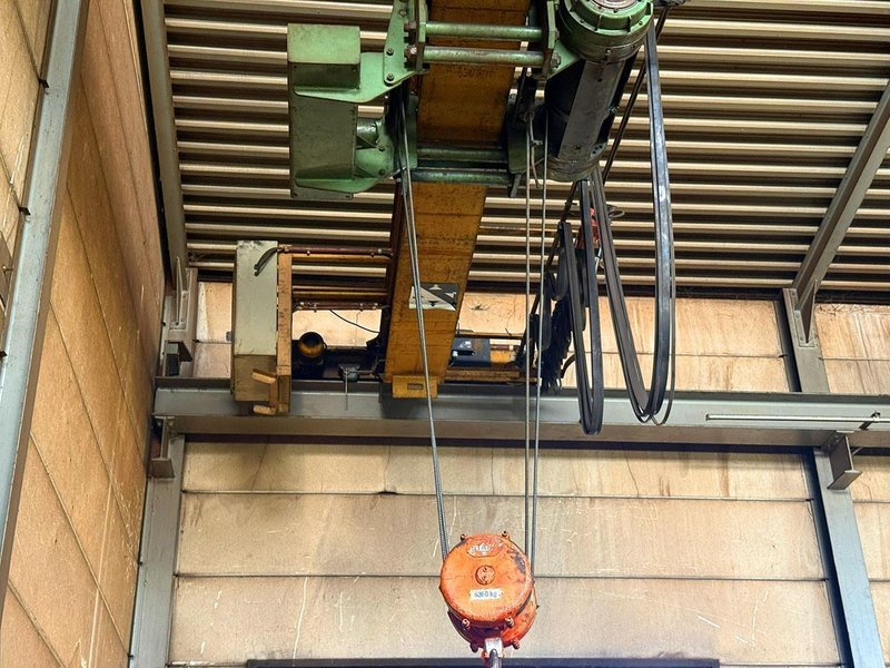 Stahl - 6,3 ton x 11 410 mm